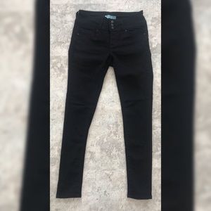 Never worn, high wasted black skinny jeans
